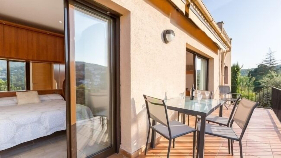 Others 5, Villa Dama, Girona