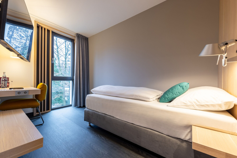 Bedroom 3, Serways Hotel Hösel, Mettmann