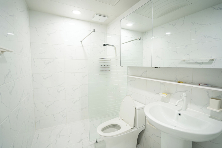 Bathroom 2, Mariana Suites, Saipan