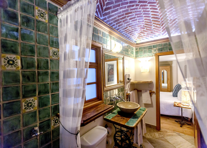 Bathroom, Casa Jacinta Guest House, Mexico City