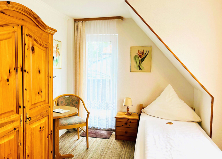 Bedroom 4, Hotel Ingeburg, Osterode am Harz
