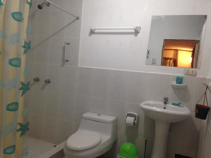 Bathroom 3, Villa Esperanza Bungalows, Contralmirante Villar