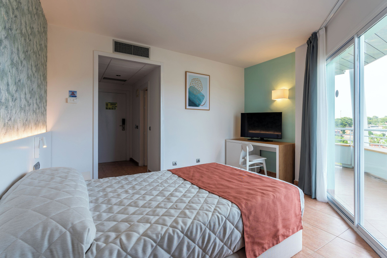 Bedroom 3, Ponient Piramide Salou by PortAventura World, Tarragona