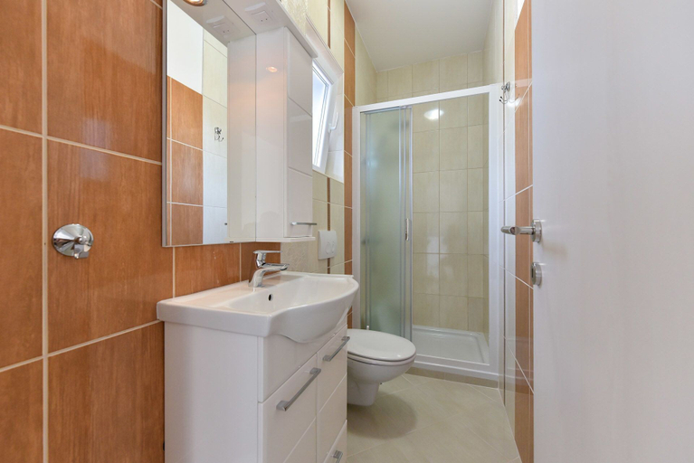 Bathroom 4, Villa Rafajela, Privlaka