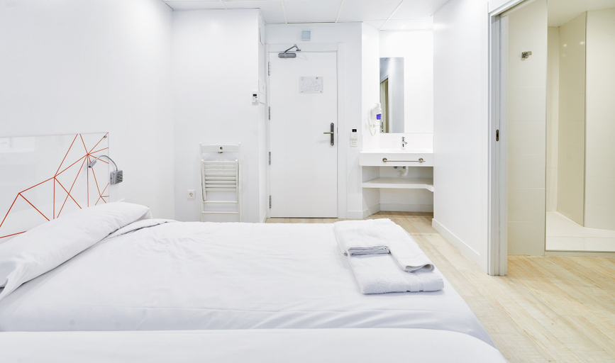 Bedroom 2, AMC Granada, Granada