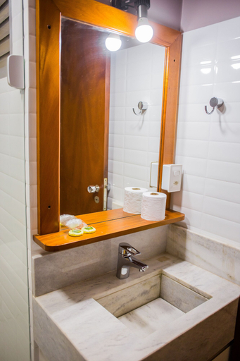 Bathroom 4, Hotel Marques, Araras
