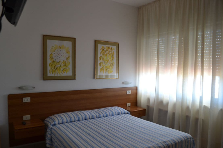 Bedroom 2, Hotel Quaglia, Teramo