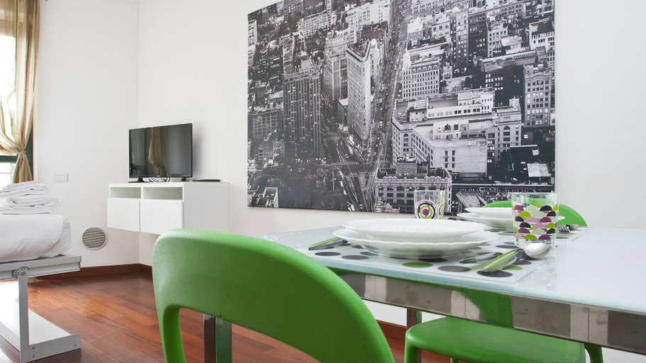 Others 5, Mi-navp20b1 - Naviglio Pavese 20 II, Milano