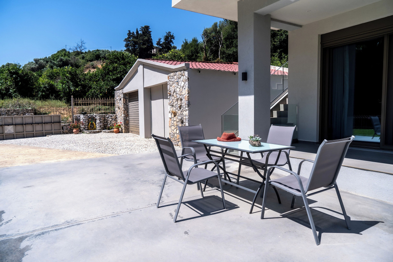Others 5, Villa Emily, Crete