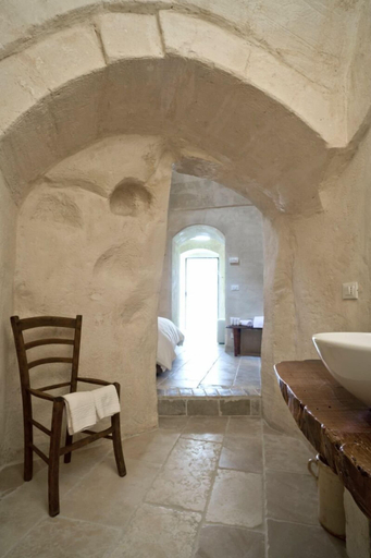 Others 5, Corte San Pietro, Matera