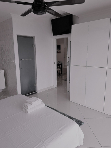 Bedroom 2, Vtsix Condo Service at View Talay Condo, Pattaya