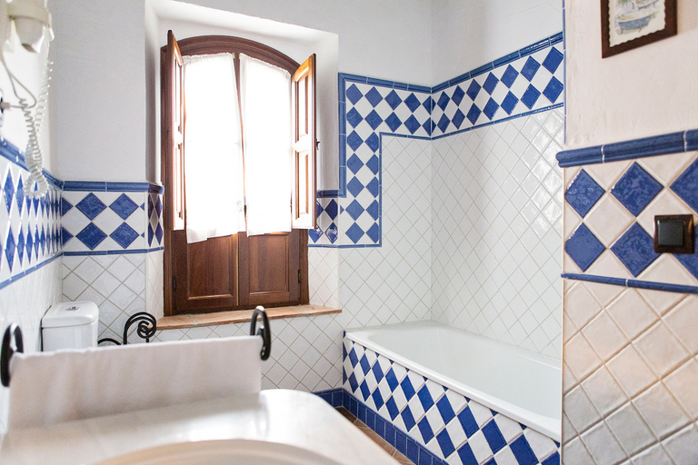 Bathroom 3, Hotel Cortijo San Antonio - Caminito del rey, Málaga