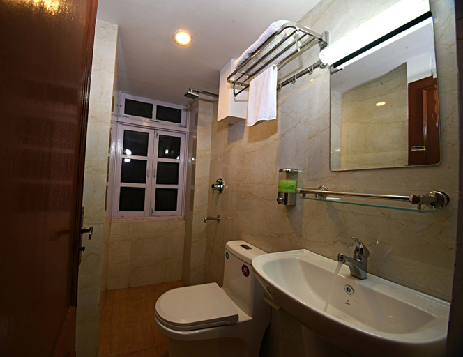 Bathroom 4, Greatwall International Hotel, Bagmati