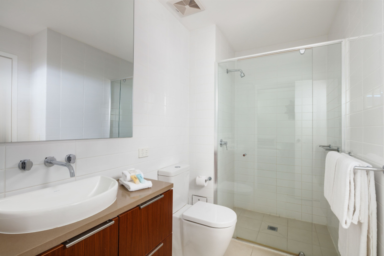 Bathroom 4, Islington at Central, City