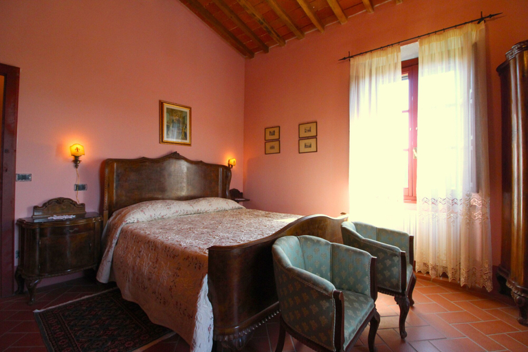 View from room, Private Villa With Wifi, Private Pool, TV, Veranda, Pets Allowed, Parking, Close to Cortona, Arezzo