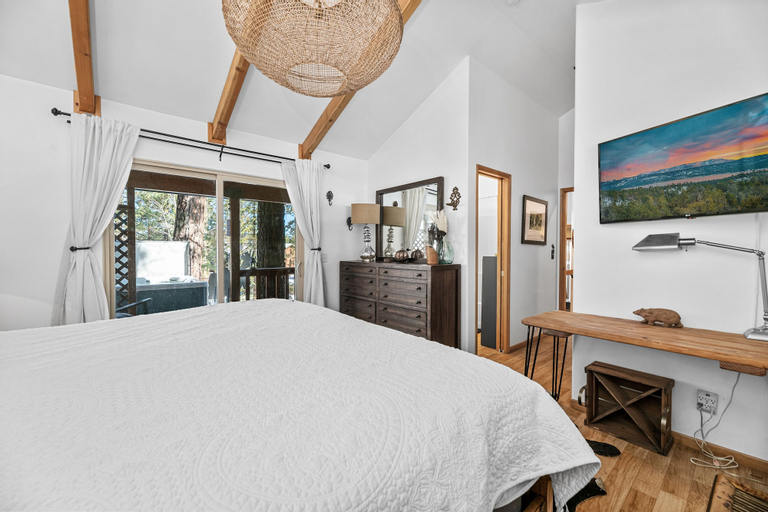 Bedroom 3, Whisk-A-Way Cabin, San Bernardino