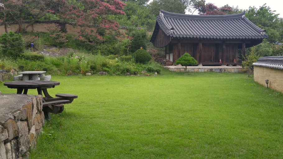 Others 4, An Dong Kim Jong Tek Yang So Dang, Andong