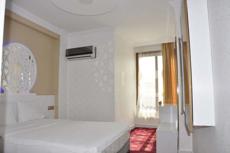 Bedroom 3, Ugur Hotel, Merkez