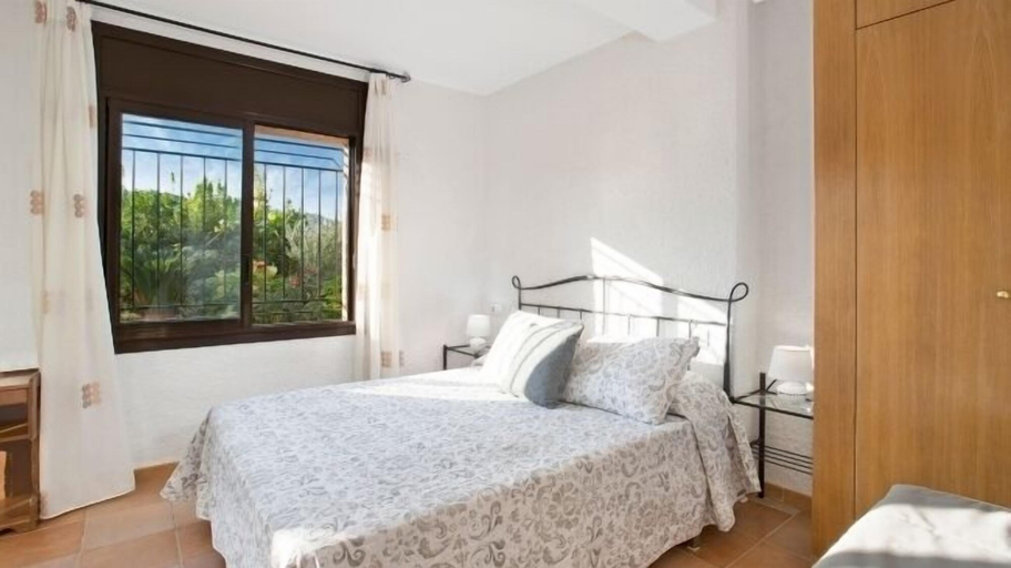 Bedroom 2, Villa Dama, Girona