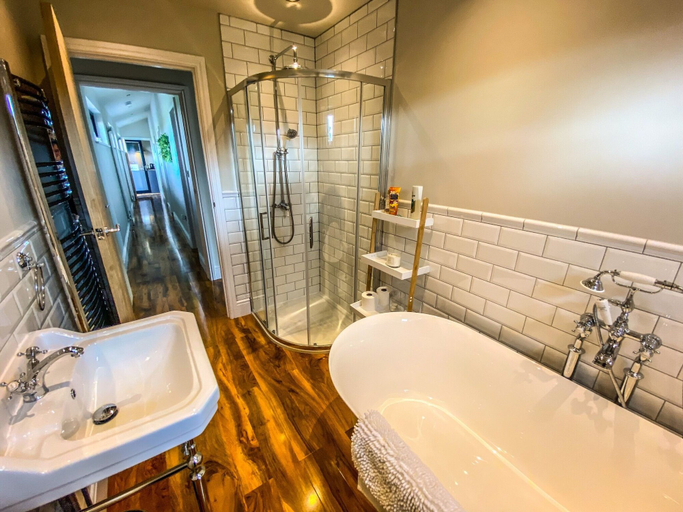 Bathroom 3, 4bed Lodge Sleeps8-pet Friendly-hot Tub-log Burner, East Riding of Yorkshire