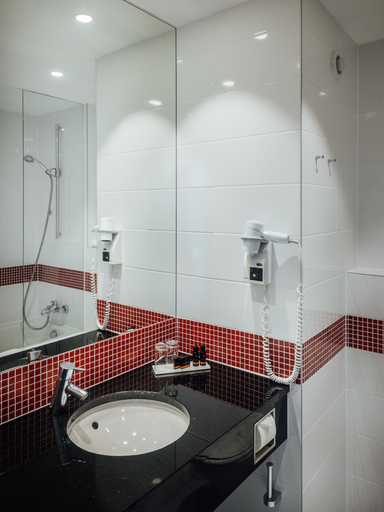 Bathroom 5, Vienna House by Wyndham Amber Baltic Miedzyzdroje, Kamień