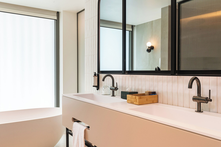 Bathroom 4, Luster Hotel, Lisbon