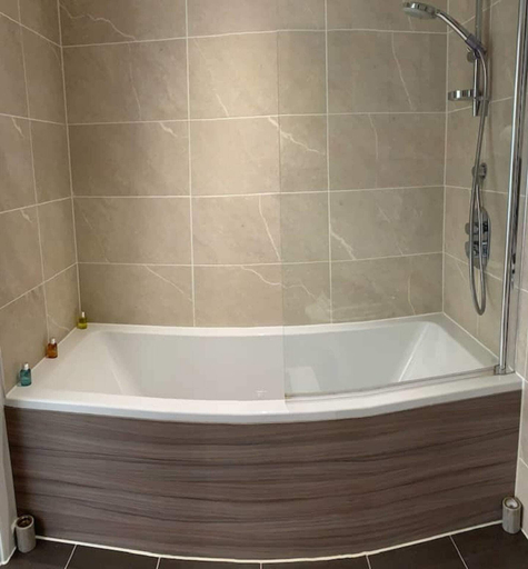 Bathroom 3, Stylish and Chic 1 Bedroom Apartment in Canning Town, London