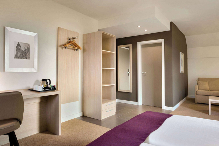 Bedroom 4, Ramada by Wyndham Muenchen Airport, Erding