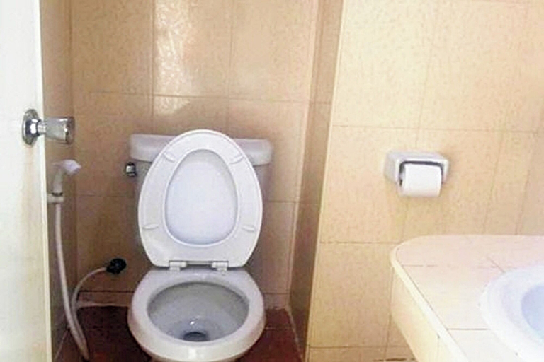 Bathroom 4, Bird Hotel, Muang Chon Buri