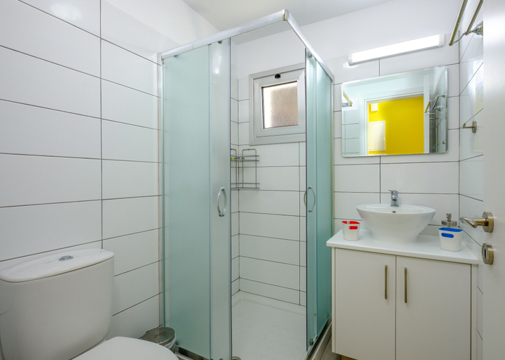 Bathroom 4, Gabinos - 1BR - Square Center