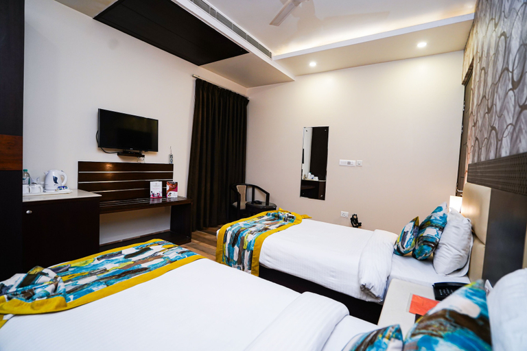 Bedroom 3, The Golden Apple, Lucknow