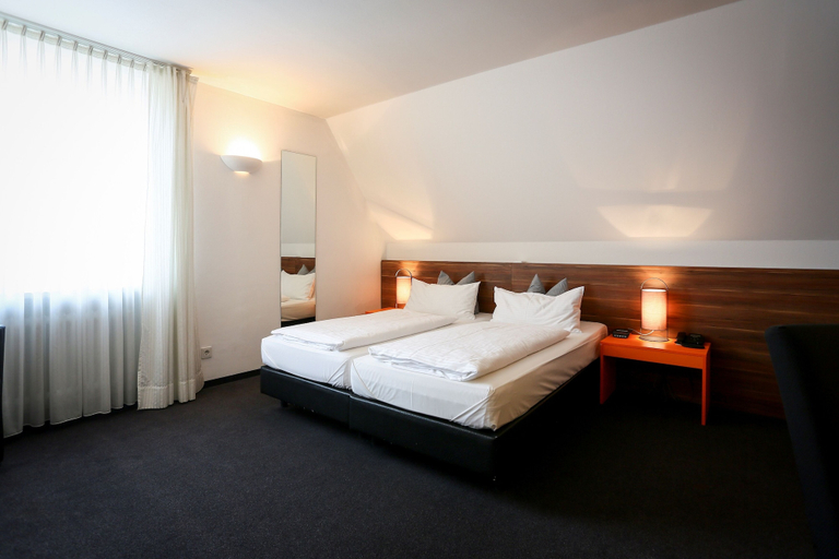 Bedroom 4, Hotel Schempp, Augsburg