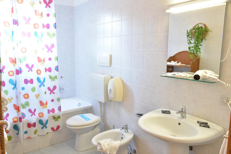 Bathroom, Two-room apartment for 3 people with kitchen and private bathroom, Arezzo