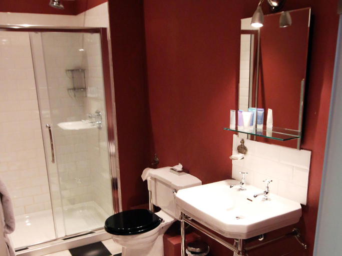 Bathroom 4, The Townhouse, Warwickshire