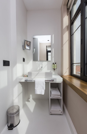 Bathroom 5, Bankerhan Hotel, Beyoğlu