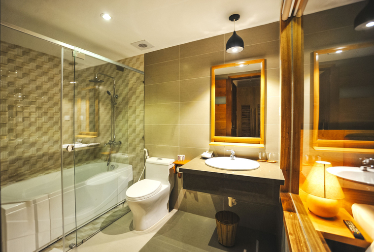 Bathroom 5, SeaSing Boutique Hotel, Nha Trang