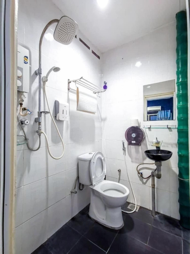 Bathroom 4, D'sney Guest House, Malacca City