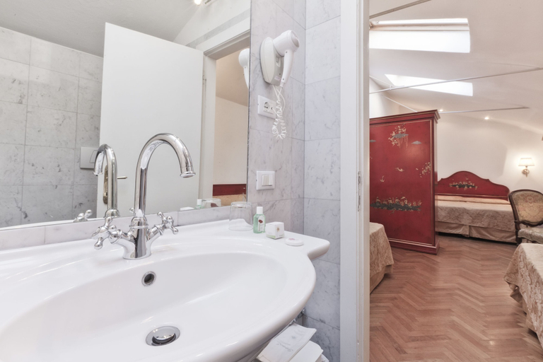 Bathroom 5, Palazzo Cendon - Le Mansarde, Venezia