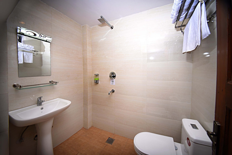 Bathroom 4, Greatwall International Hotel, Bagmati