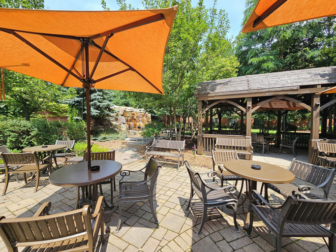 Food & Drinks 5, Courtyard by Marriott Hamilton, Hamilton