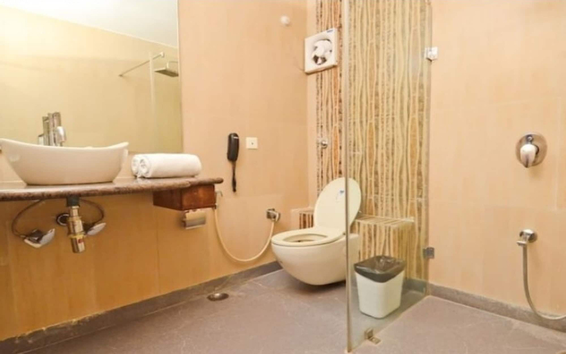 Bathroom 4, Hotel Apex International, Jodhpur