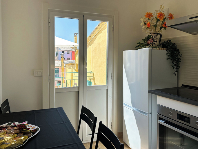 Others 5, Ca' Bea Apartment with AC and Terrace, La Spezia