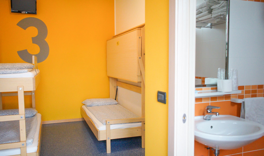 Bathroom 5, Hotel Morfeo - Young People Hotels, Rimini