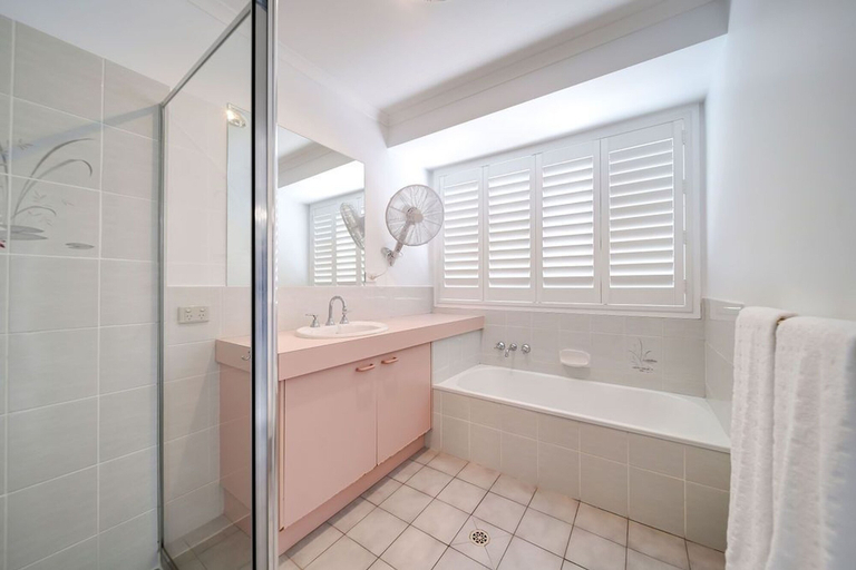 Bathroom 4, Best Location Welcoming Home, Caloundra - Kawana