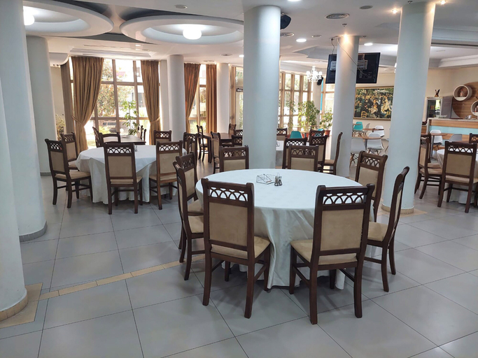 Food & Drinks 4, Hotel Green, Tiranës