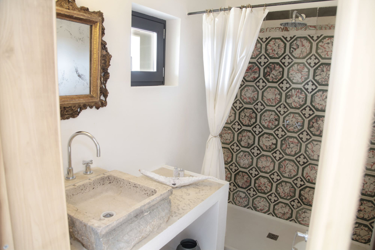 Bathroom 4, Masseria Prosperi, Lecce