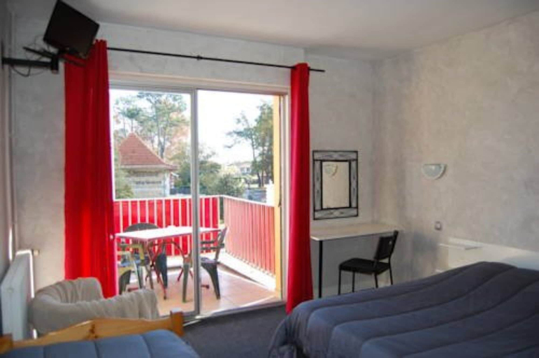 Others 5, Le Rest In Born, Landes