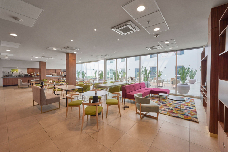 Food & Drinks 5, City Express Plus by Marriott Ciudad de México Insurgentes Sur, Mexico City