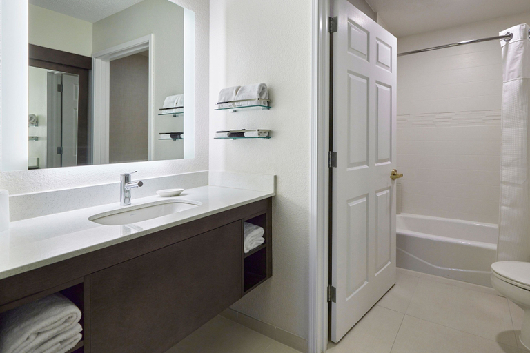 Bathroom 5, Residence Inn Eugene Springfield, Lane