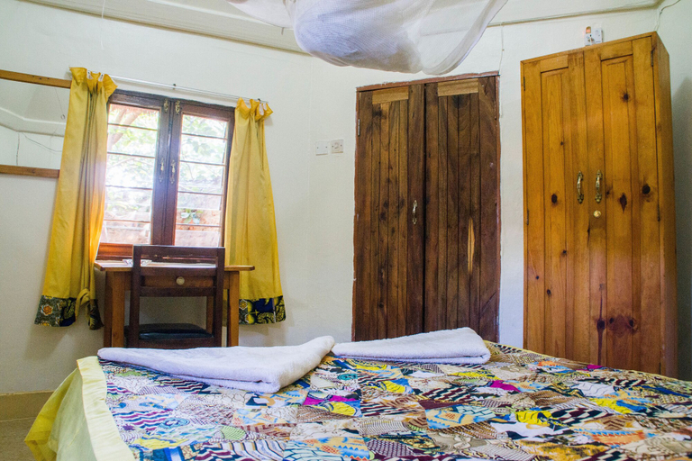 Bedroom 3, New Court View Hotel, Buruli